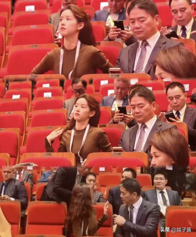 这次，章泽天终于不再顾忌所谓的体面，没给刘强东留“一丝体面”