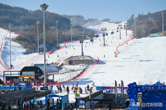 元旦假期去哪玩？坐上高铁来东北滑雪吧