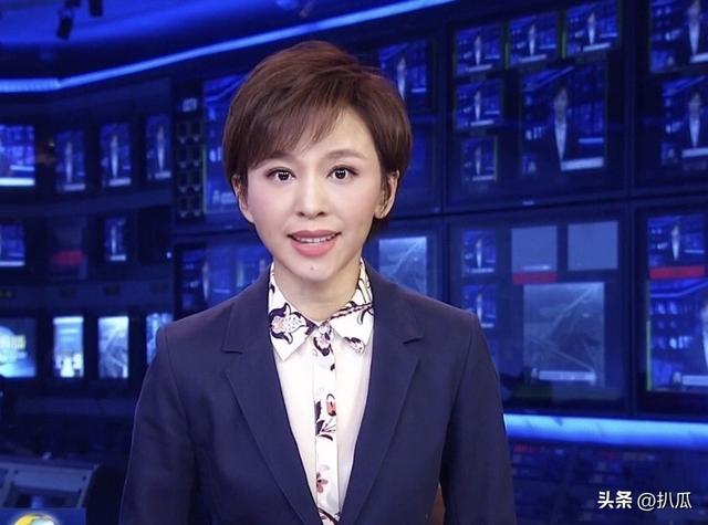 她曾是上海台主持人，如今在仓库打包卖水果，单身带儿子独自生活