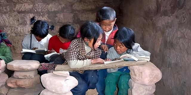 2005年中国前外交官夫妻突然失踪，10年后现身医院，揭开失踪之谜