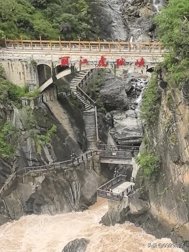 幸福生活不只在于丰衣足食，也在于碧海蓝天