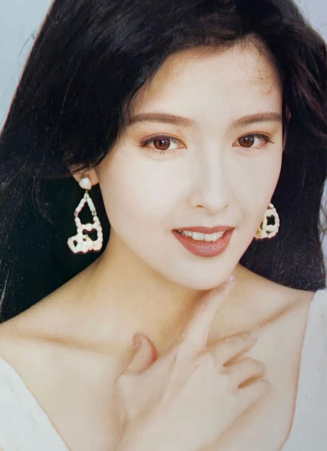 被戴8次绿帽子，3次抓现行，这就是我们"玉女"守卫的爱情