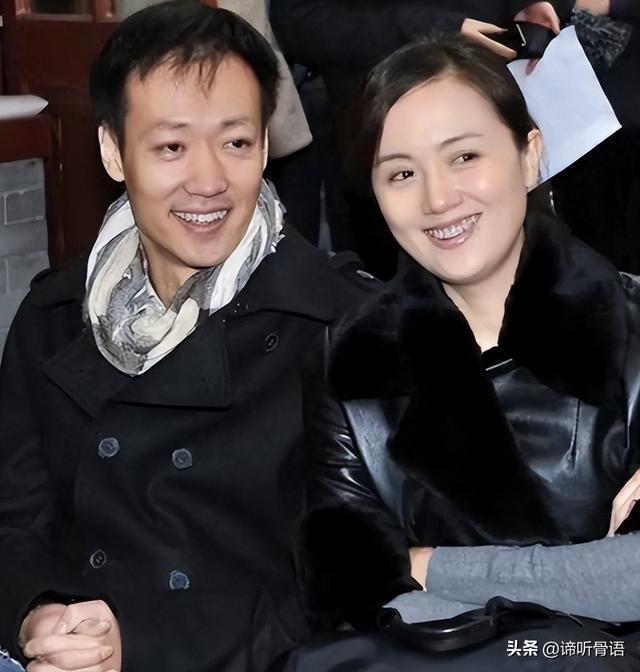 离春节不到2月，52岁辛柏青高调传出喜讯，朱媛媛终于可以放心了