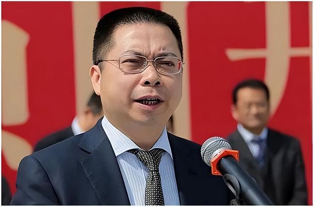 489亿！宝能姚振华成“最强被执行人”，千亿富豪如何跌落神坛？