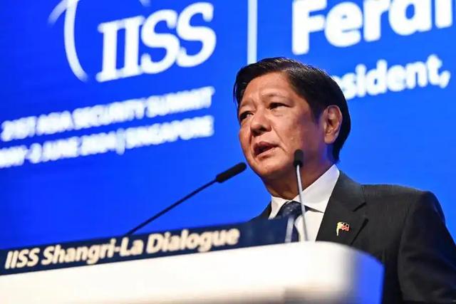 钱没白出，中方援助菲灾民后，菲媒回馈一份大礼：黄岩岛主权属华