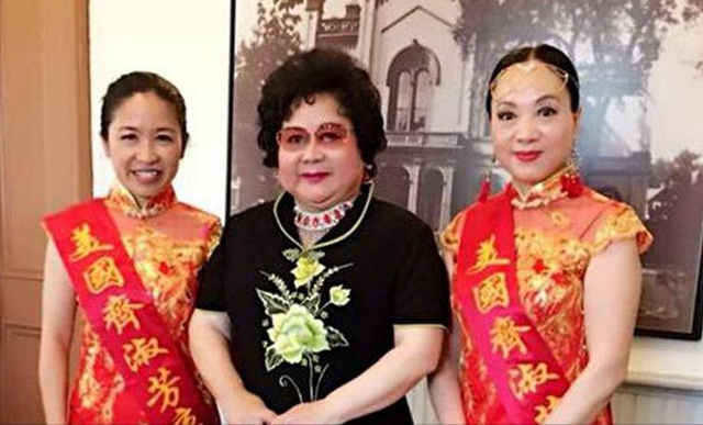 吃里爬外，永不回国？她带领30名演员选择留美，如今年过花甲归来
