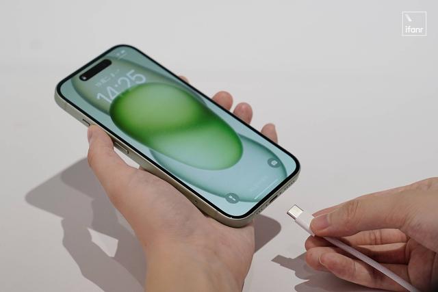 iPhone 15 �׷����飺����������ֻ�����ʵ����������