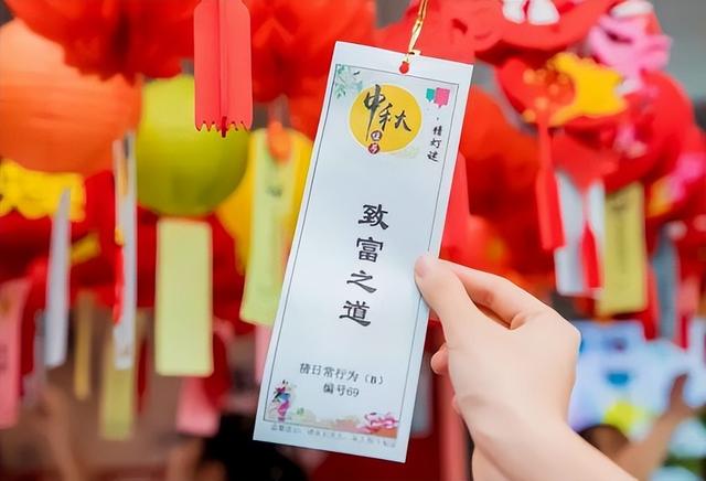 火壶秀、烟花秀、鱼灯舞……首届蟳埔大游园重磅来袭，就等你来！
