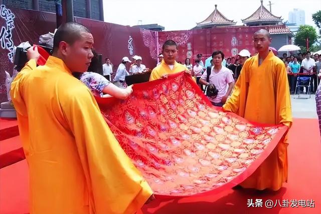 越扒越猛！释永信在少林寺有多爽，你可能想象不到，难怪佛协痛批