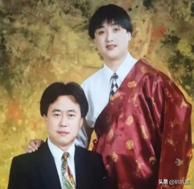 1995年，27岁洛桑去世，被疑赵本山所为，20年后博林揭开车祸真相