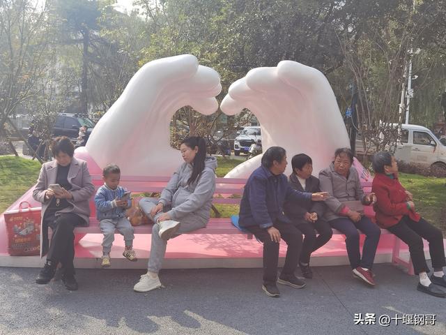 从百年老北街到七夕天街，郧西文旅打造鄂西北网红打卡第一城