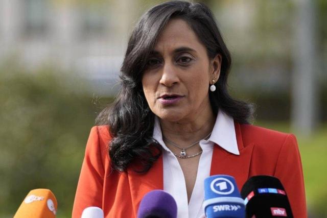 特朗普深夜发文，宣布终止谈判，中国已接到通知	，美亲密盟友倒戈