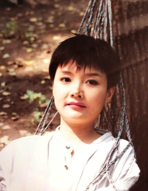 她11岁被导演看中，与名导同居多年被抛弃，如今复出却无人问津