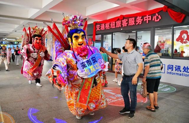 出站即穿越！南安文旅“闪”进泉州动车站！