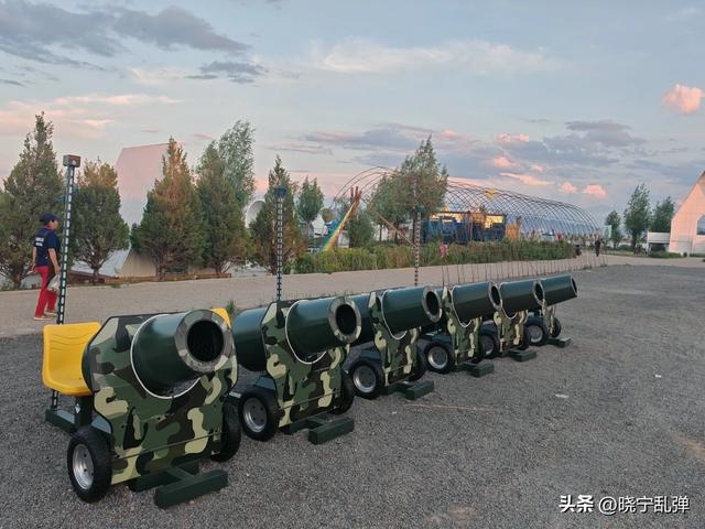 御河东路向南有个曼园 曼园里面好玩