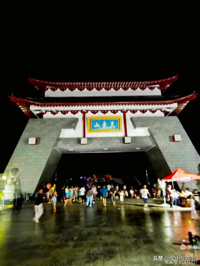 当光影遇上森林,汉中的夏夜如此动人清凉!