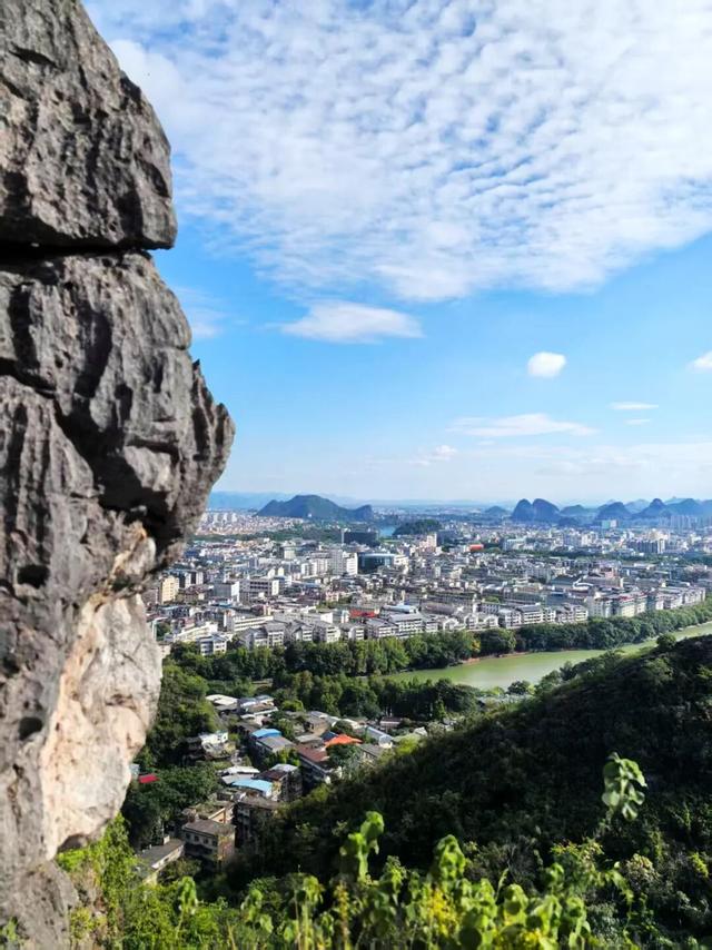桂林：登峰尽赏满城秋！