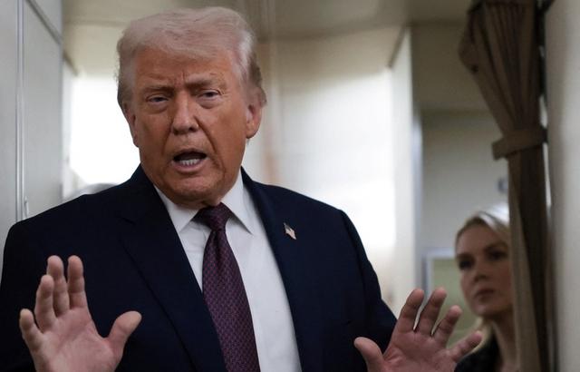 美加关税战开火，特朗普真敢砸锅	，加拿大真不接招。