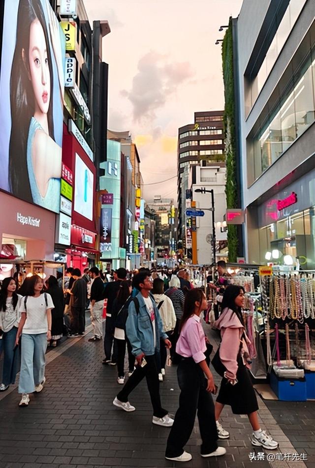 日本旅游遇退单潮！韩国奢享游逆势崛起，中国游客用脚投票