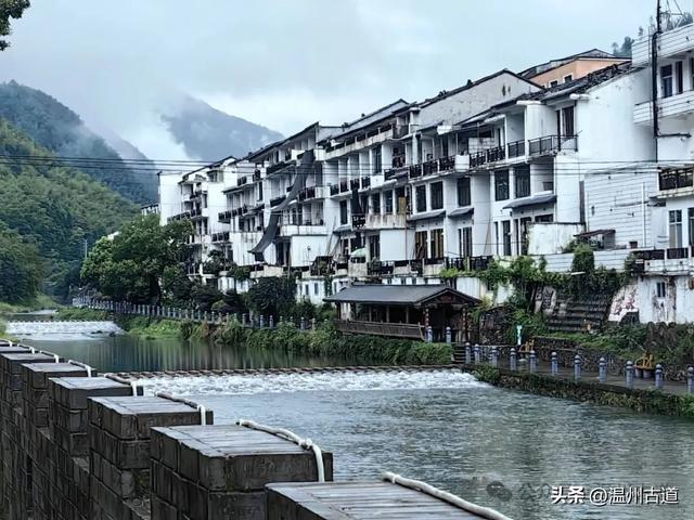 夏天你不能错过的浙南九寨沟！幽谷俊山，碧波荡漾，美得不像人间