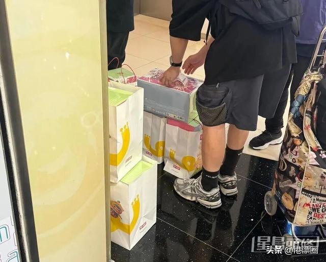 全网50万人疯抢！1分钟售罄！这个“香港制造”彻底爆火！