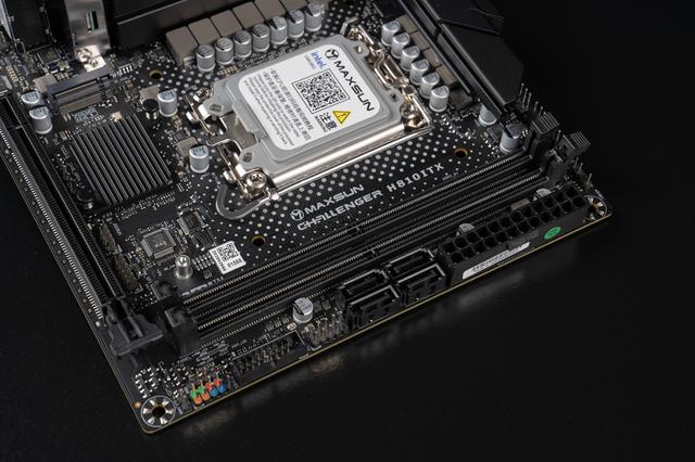 英特尔酷睿Ultra5 230F+铭瑄挑战者H810ITX+乔思伯NV10装机分享！