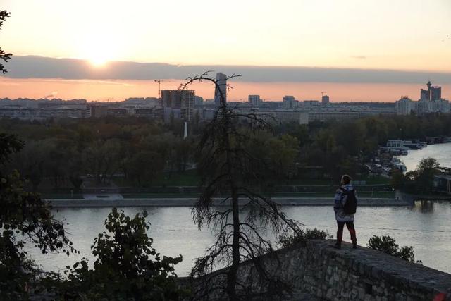 塞尔维亚，一座被轰炸过78天的城市的新生，贝尔格莱德一日游记