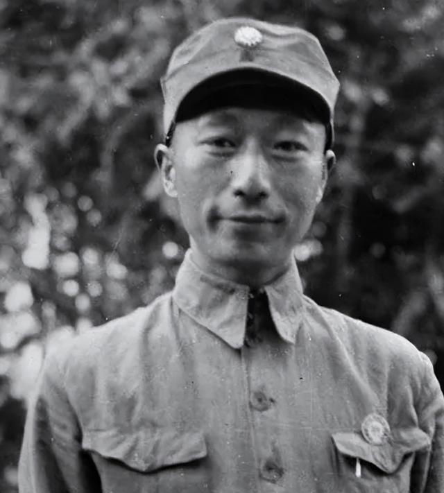 2004年，薄一波96岁生日，聂力带小外孙去看望：快给太爷磕头