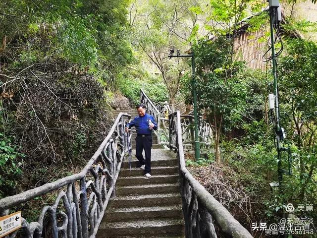 这处以丹霞地貌而闻名的名胜奇观,风光奇绝值得一去!