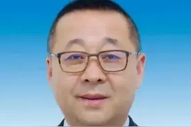 陕西两名厅级干部履新图片