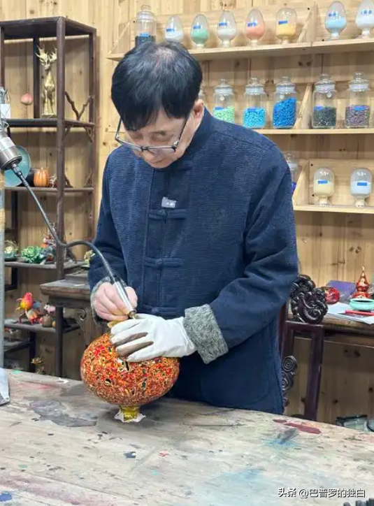 02年浙江男子得知铜价从3万涨到8万，囤铜125吨！随后做了一件事