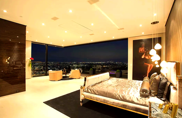 陪睡陪玩只是冰山一角！万达蒸发800亿后，王思聪再次传出大丑闻