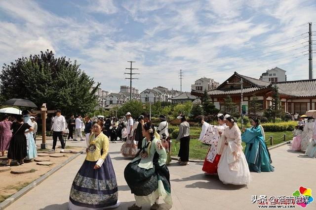 暑气渐消 延吉中国朝鲜族民俗园旅拍热度不减