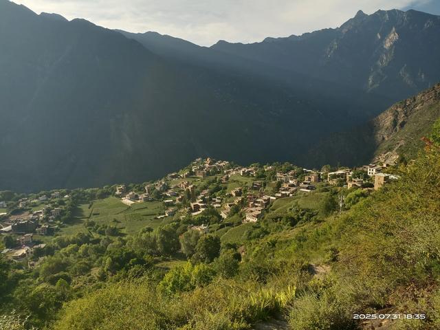 游四姑娘山，再到中路藏族