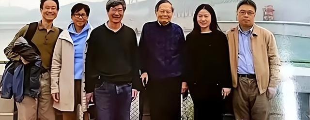 杨振宁离世2天，令人担心的事情出现了，原来翁帆一个字都没说错