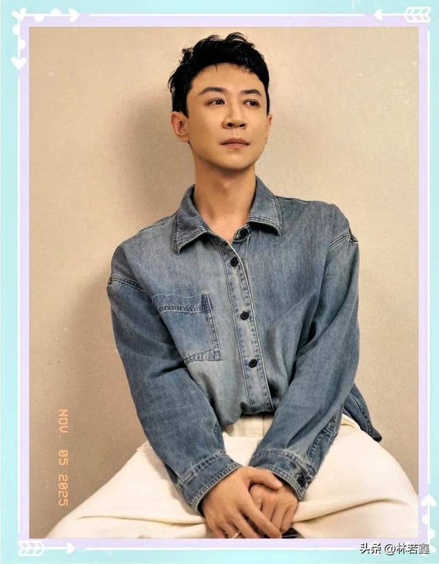 佟丽娅为董璇庆生,晒与董璇张维伊合影,张维伊穿着皮衣帅气十足