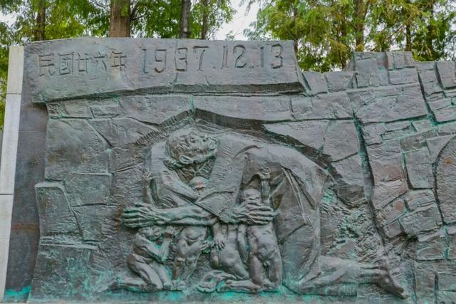 一条穿越黑暗，抵达光明的铭记之路！