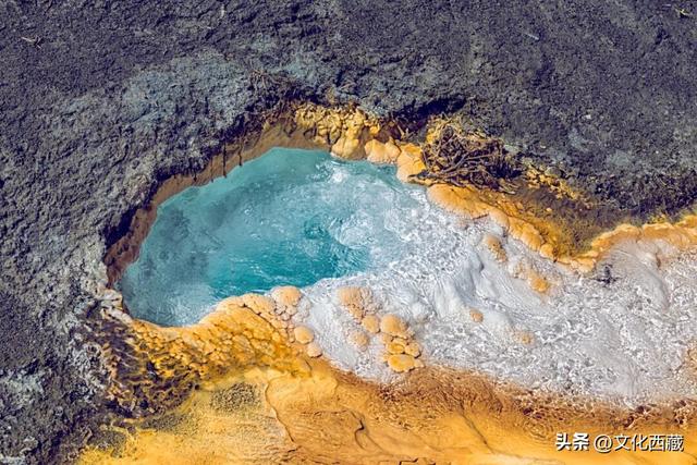 西藏雪山下的温泉爽飞！这才是秋冬泡汤顶配!