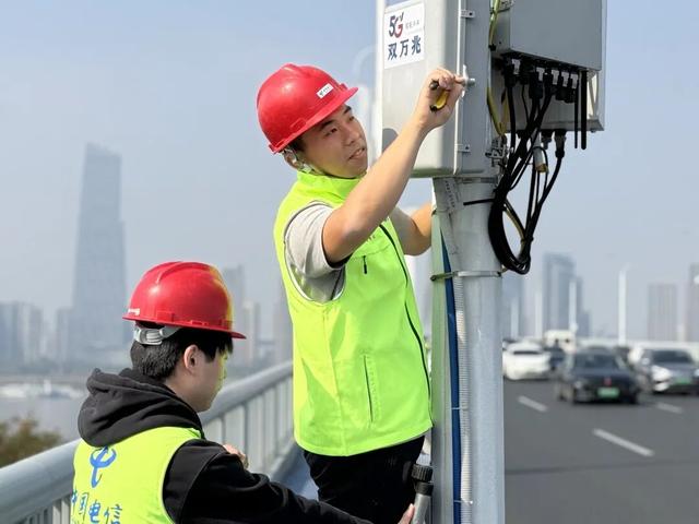 中国网络30年巨变：从64K到11亿网民，还记得拨“猫”的日子吗