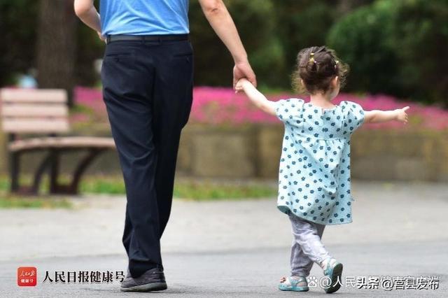 中国最新研究揭示，生育子女能防老！
