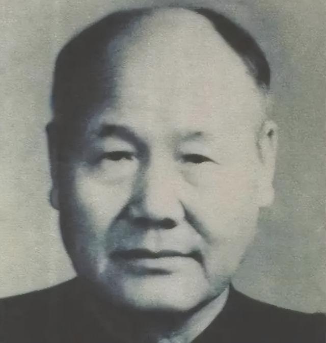 他是河南第一任省委书记，47岁因病去世，其秘书后成为国务院总理