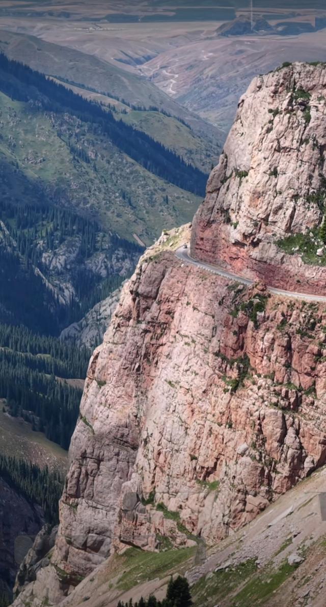 北疆行⑪——奇险的伊昭公路