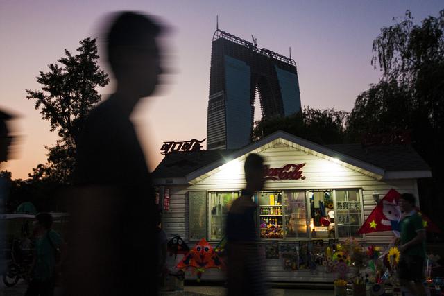 故宫修画师的秘密：古画里的秋裤穿越之谜