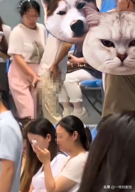 张信哲演唱会猥亵后续，知情人曝光现场视频，这一幕太令人恶心