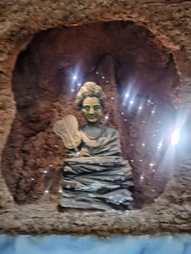 游新疆中国热极火焰山