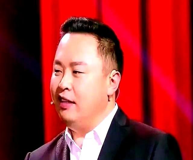 大反转。德云社融入主流了：曲协主席冯巩同德云社演员同台！