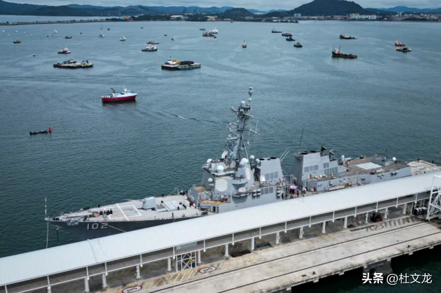 美防长下令赶尽杀绝，为迫使马杜罗下台，野蛮行径令人发指