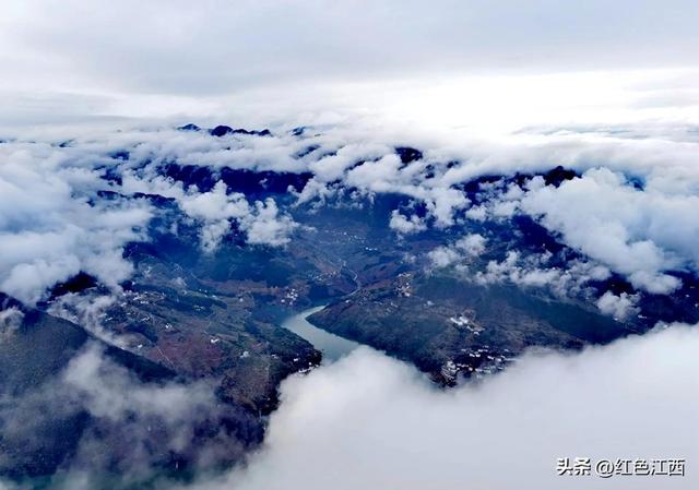 巴东云上土店记：一座零碳村的绿色诗行