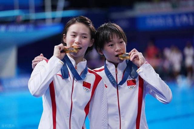 “捐款风波”持续发酵！专家称应拆全红婵雕像	，陈芋汐果然没说错