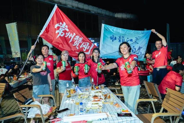 露营观赛燃爆夏夜 “跟着苏超游靖江”解锁文体旅新玩法